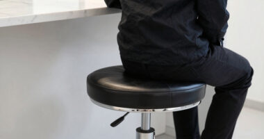 10 Best Premium Salon Stools for Beauty Rooms in 2026
