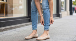 15 Best Flat Shoes For Jeans In 2026